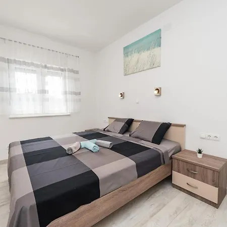 By The Sea - 18881 Apartment Vir