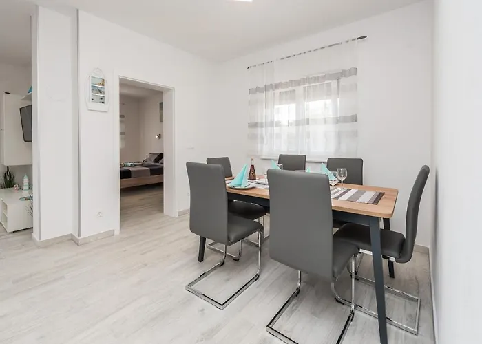 By The Sea - 18881 Apartman Vir